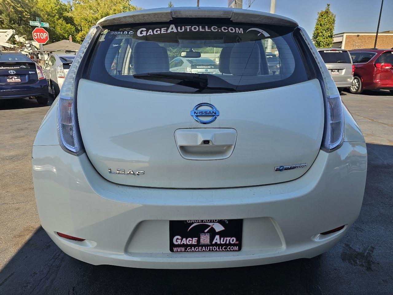 Nissan Leaf SV 2012