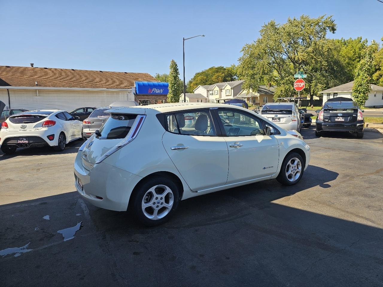 Nissan Leaf SV 2012