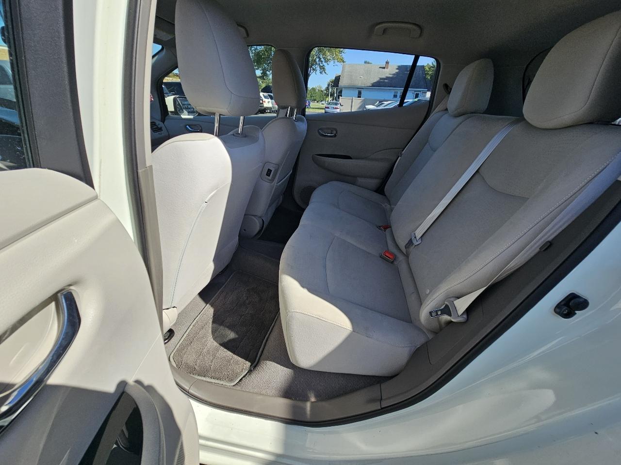 Nissan Leaf SV 2012