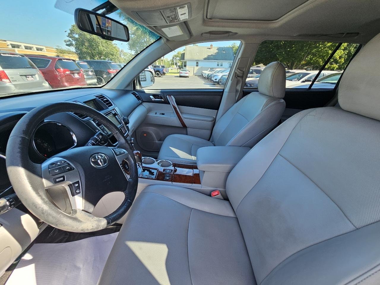 Toyota Highlander Limited 4WD 2013