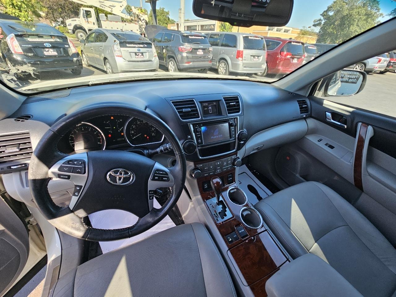 Toyota Highlander Limited 4WD 2013