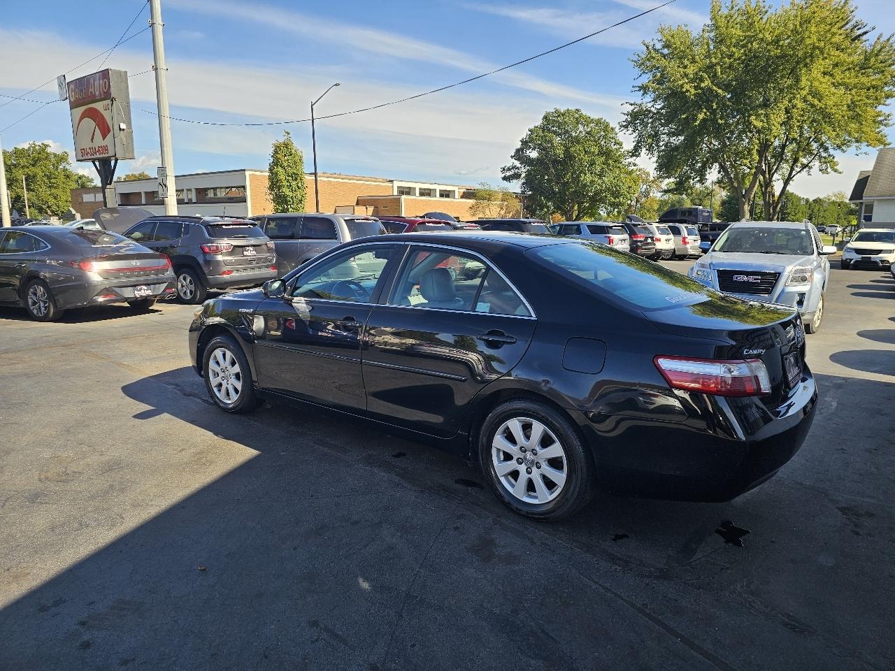 Toyota Camry Hybrid Sedan 2008