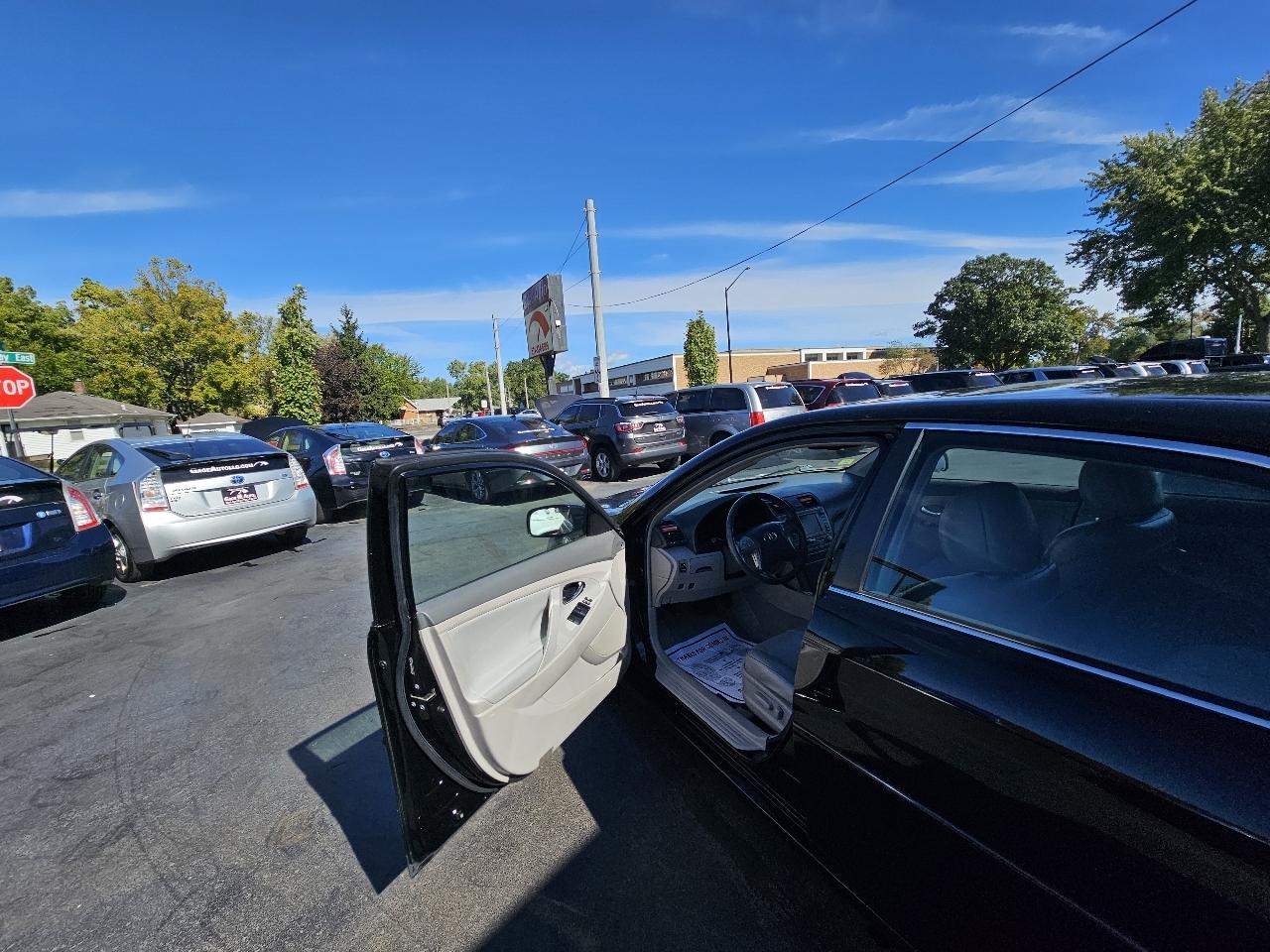 Toyota Camry Hybrid Sedan 2008