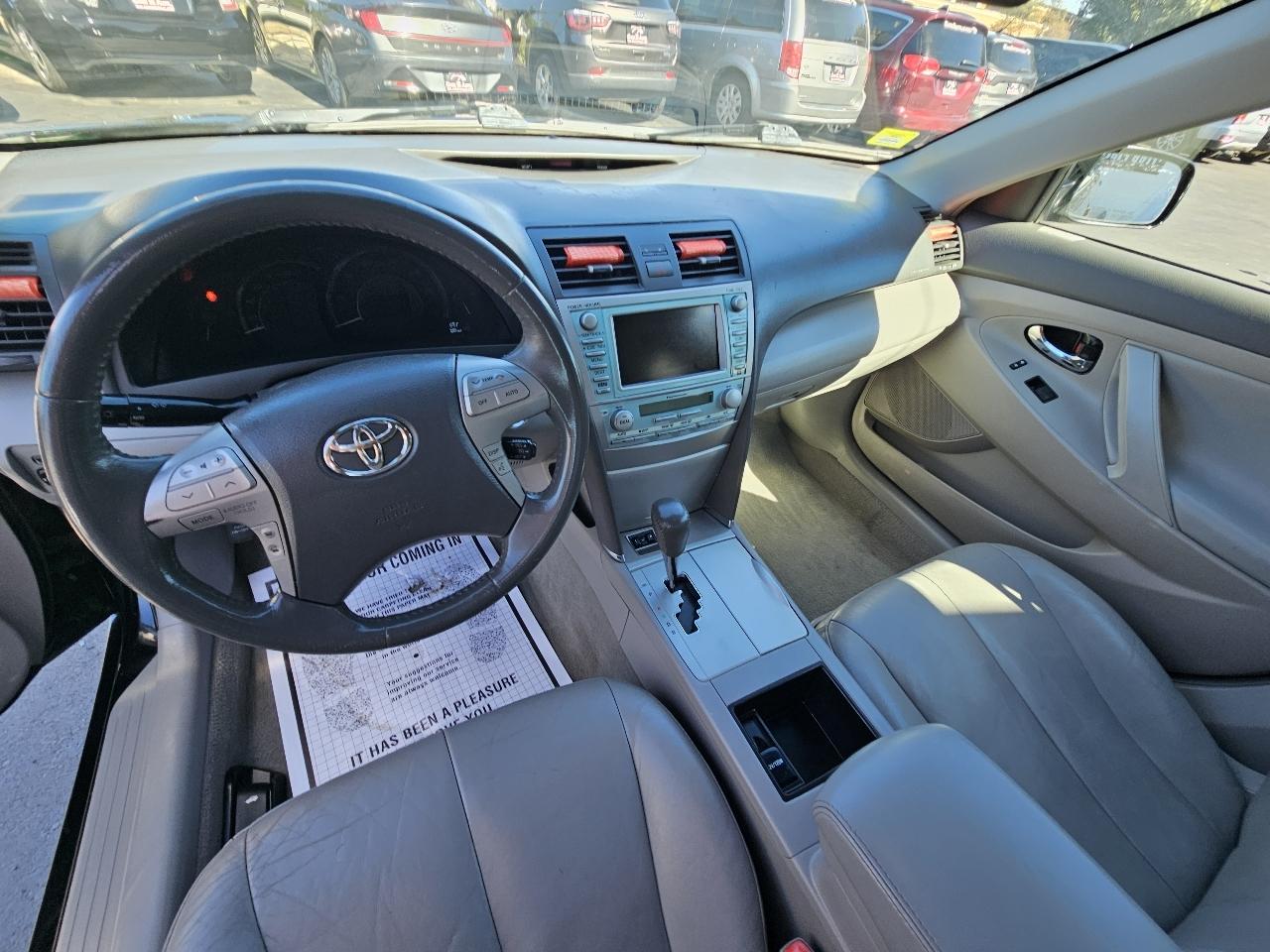 Toyota Camry Hybrid Sedan 2008