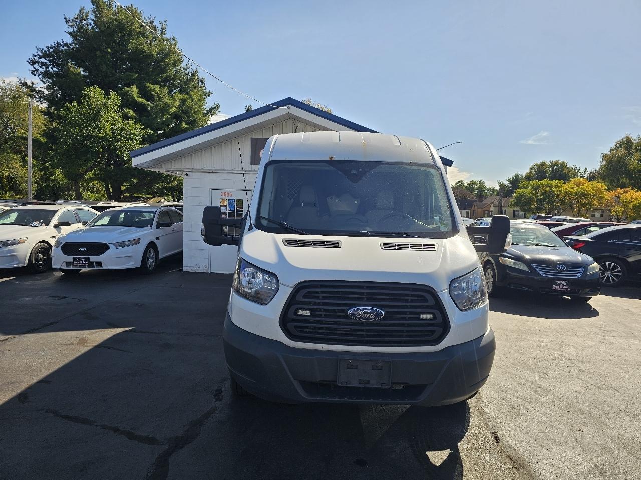 Ford Transit 250 Van Med. Roof w/Sliding Pass. 130-in. WB 2018