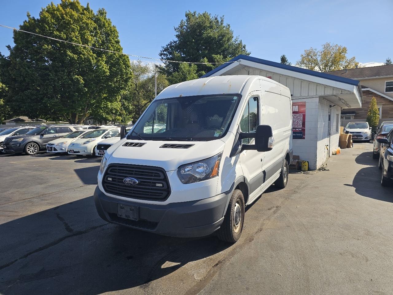 Ford Transit 250 Van Med. Roof w/Sliding Pass. 130-in. WB 2018