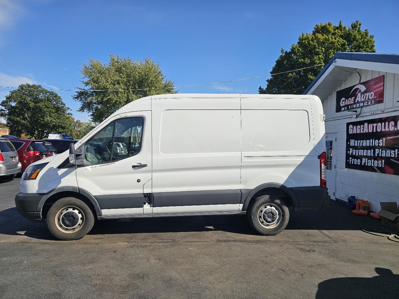 Ford Transit 250 Van Med. Roof w/Sliding Pass. 130-in. WB 2018
