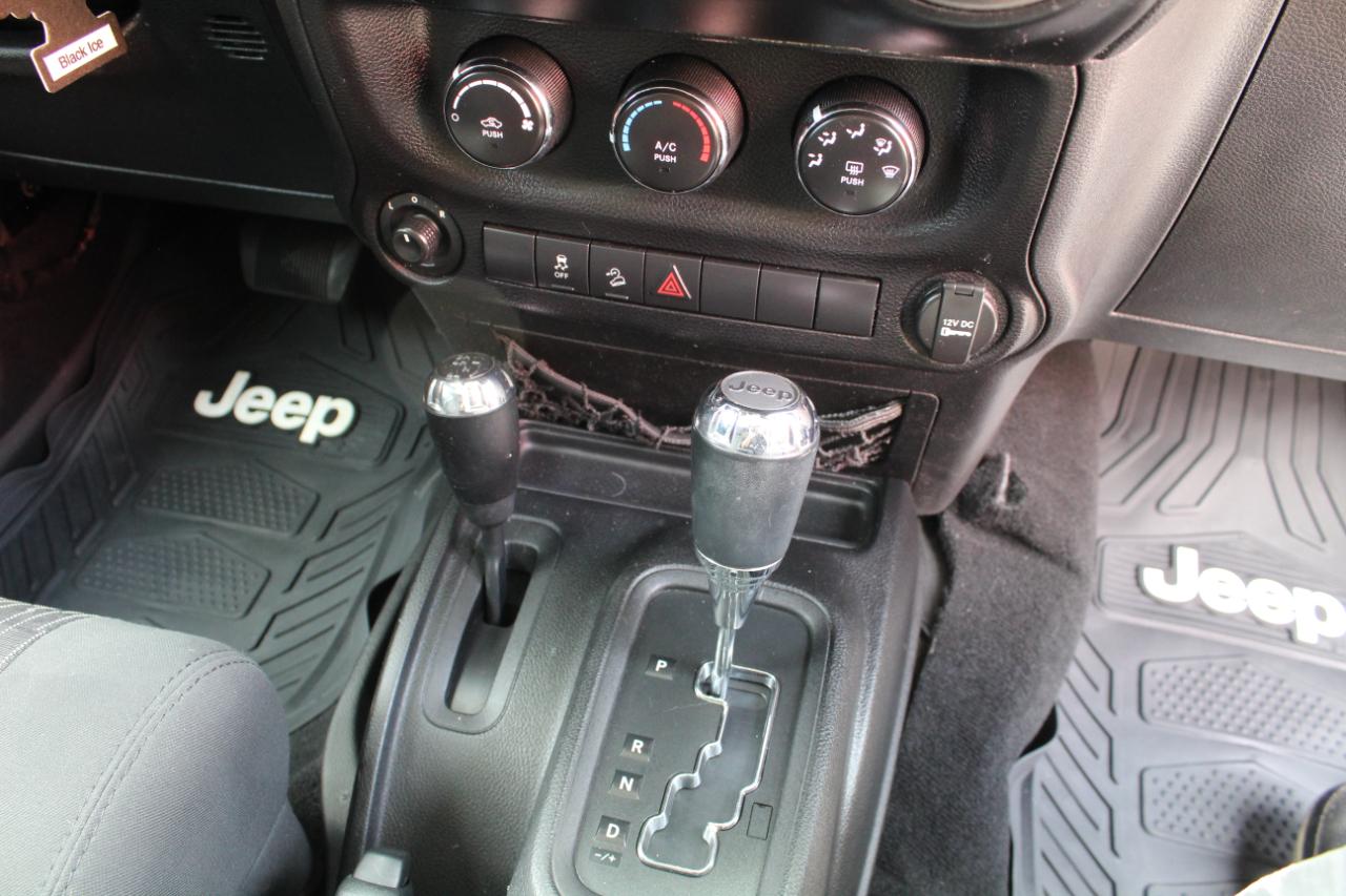 Jeep Wrangler Unlimited Sport 4WD 2012