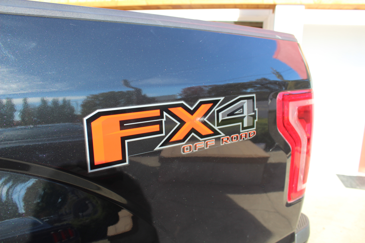 Ford F-150 Supercab 145" XLT 4WD 2015 Ford F-150 Supercab 145" XLT 4WD 2015