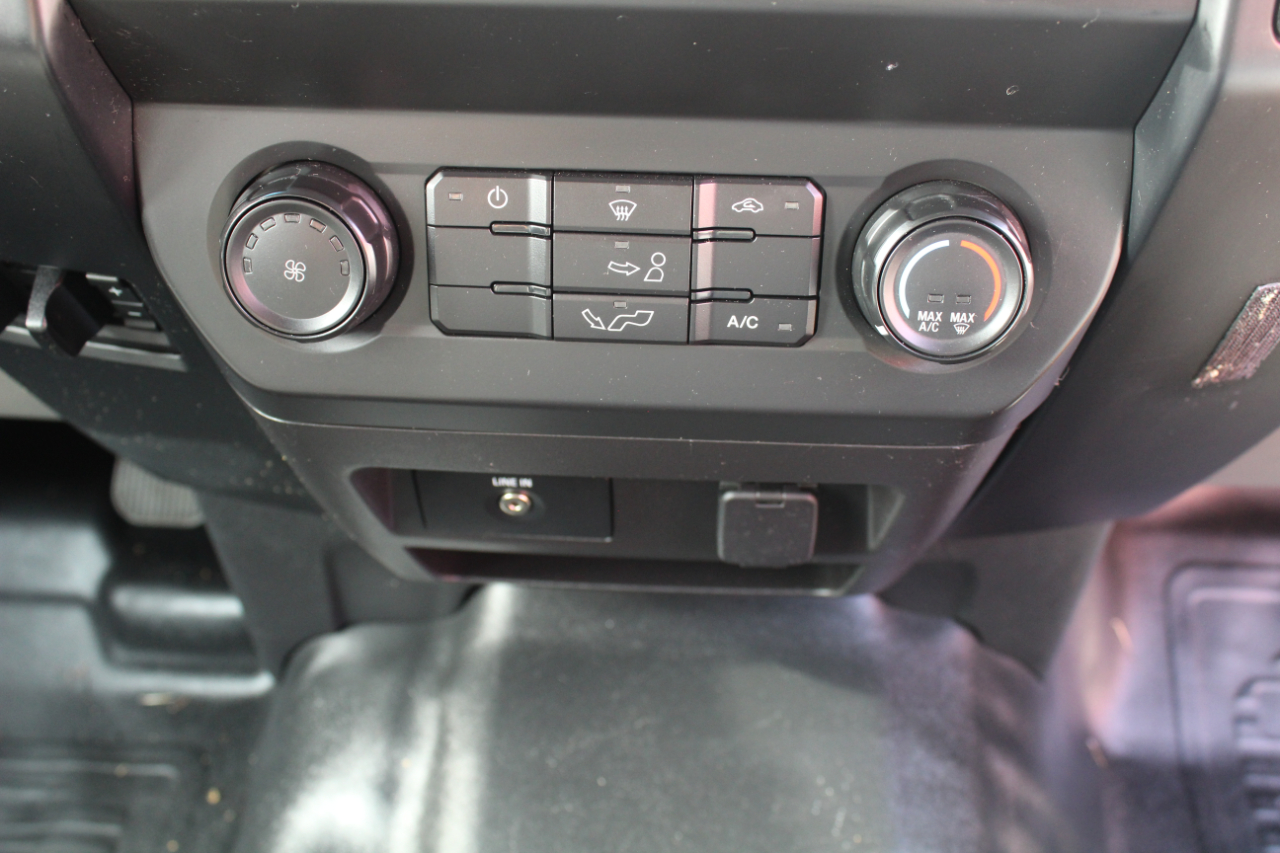 Ford F-150 XLT SuperCrew 5.5-ft. Bed 4WD 2018 Ford F-150 XLT SuperCrew 5.5-ft. Bed 4WD 2018