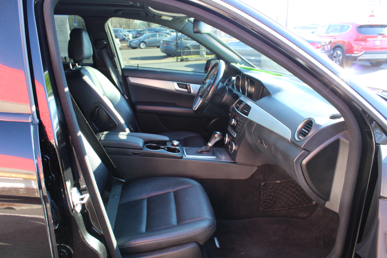 Mercedes-Benz C-Class 4dr Sdn C 250 Sport RWD 2013