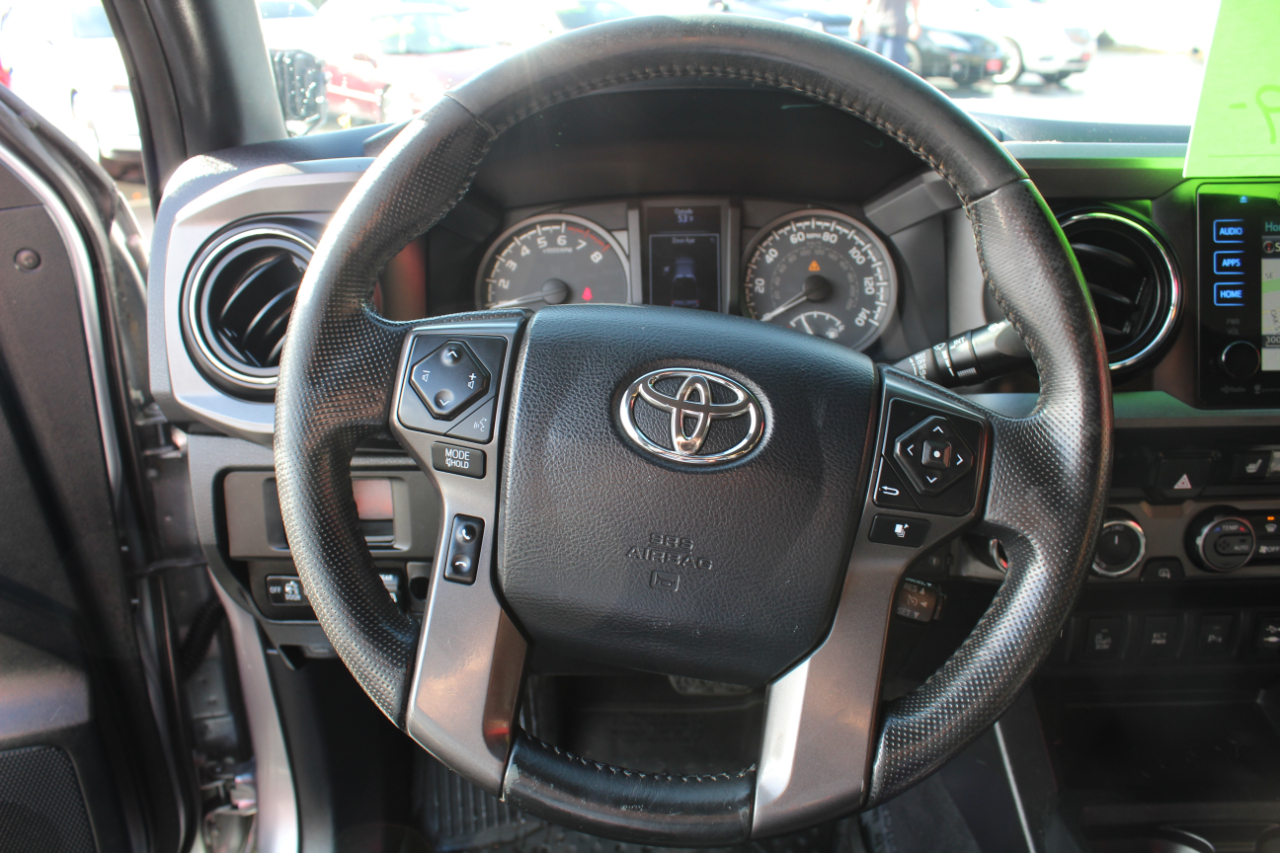 Toyota Tacoma SR5 Double Cab Long Bed V6 6AT 4WD 2017 Toyota Tacoma SR5 Double Cab Long Bed V6 6AT 4WD 2017