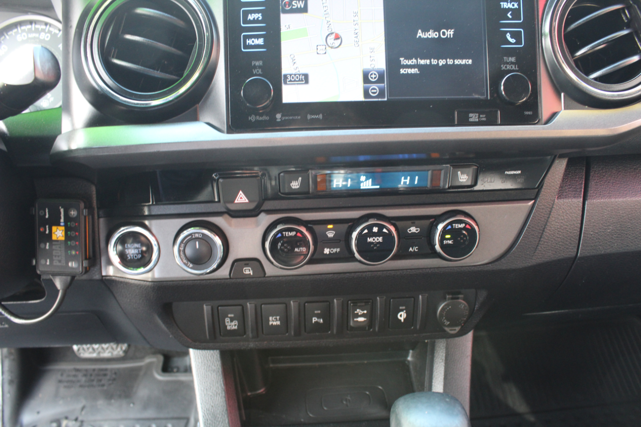Toyota Tacoma SR5 Double Cab Long Bed V6 6AT 4WD 2017 Toyota Tacoma SR5 Double Cab Long Bed V6 6AT 4WD 2017