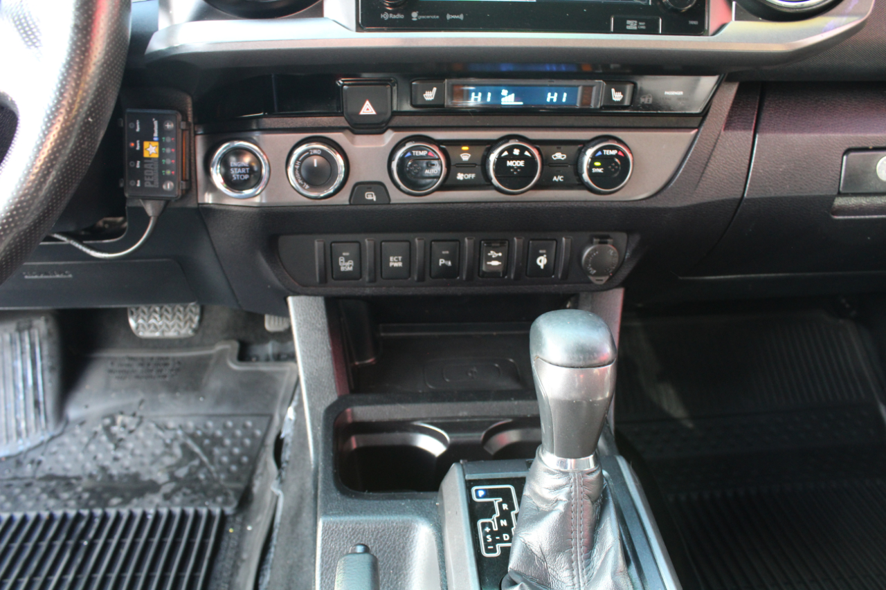Toyota Tacoma SR5 Double Cab Long Bed V6 6AT 4WD 2017 Toyota Tacoma SR5 Double Cab Long Bed V6 6AT 4WD 2017