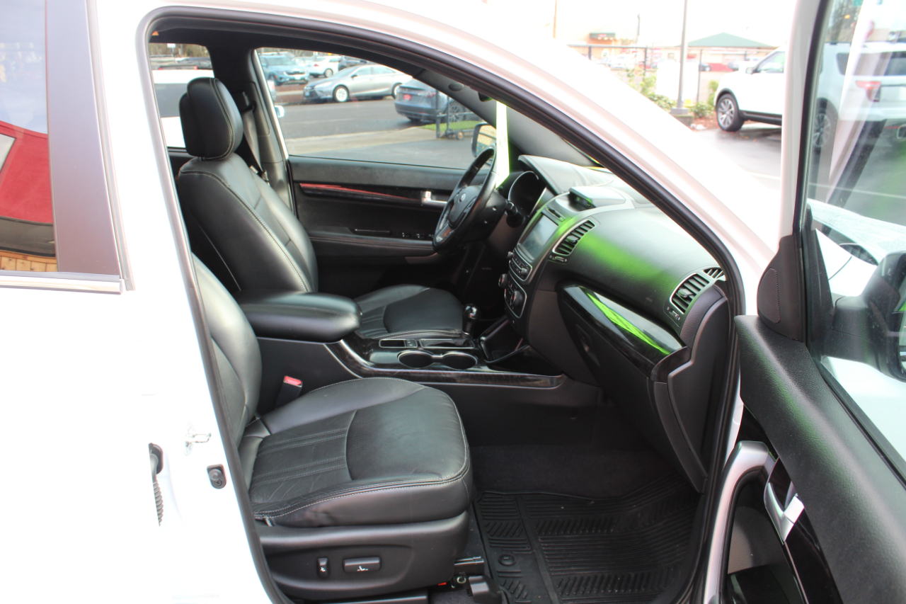 Kia Sorento AWD 4dr V6 SX Limited 2015