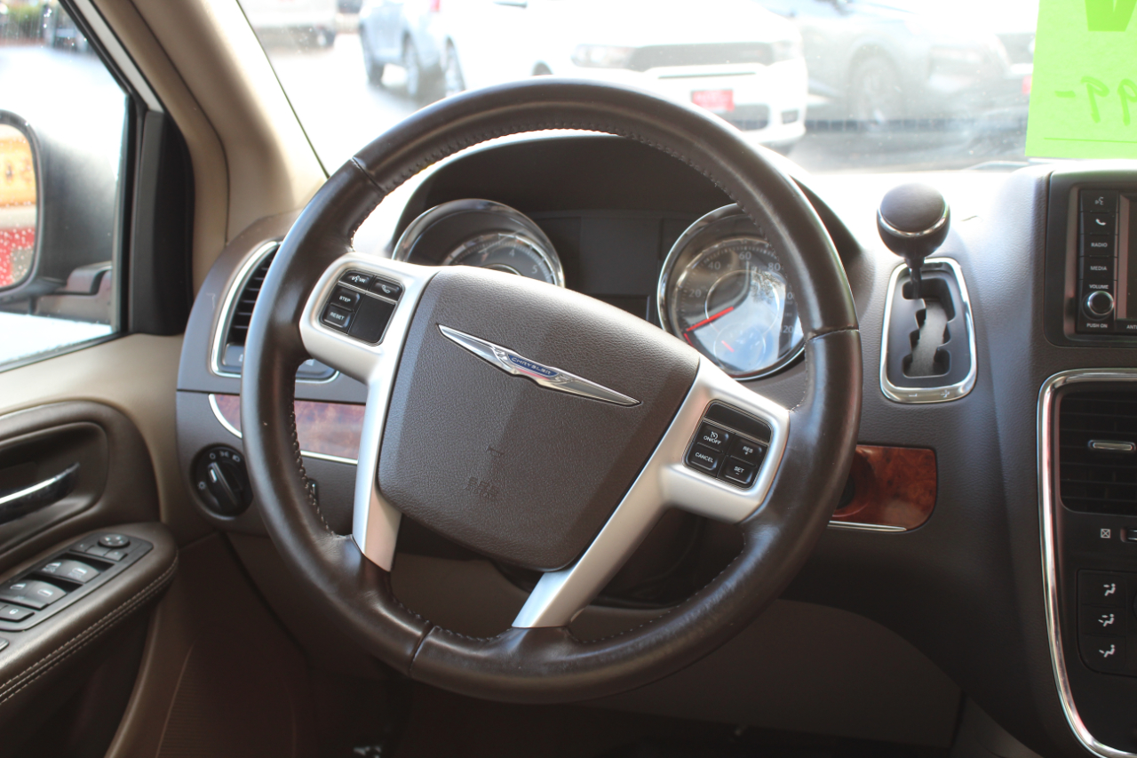 Chrysler Town & Country 4dr Wgn LX 2016