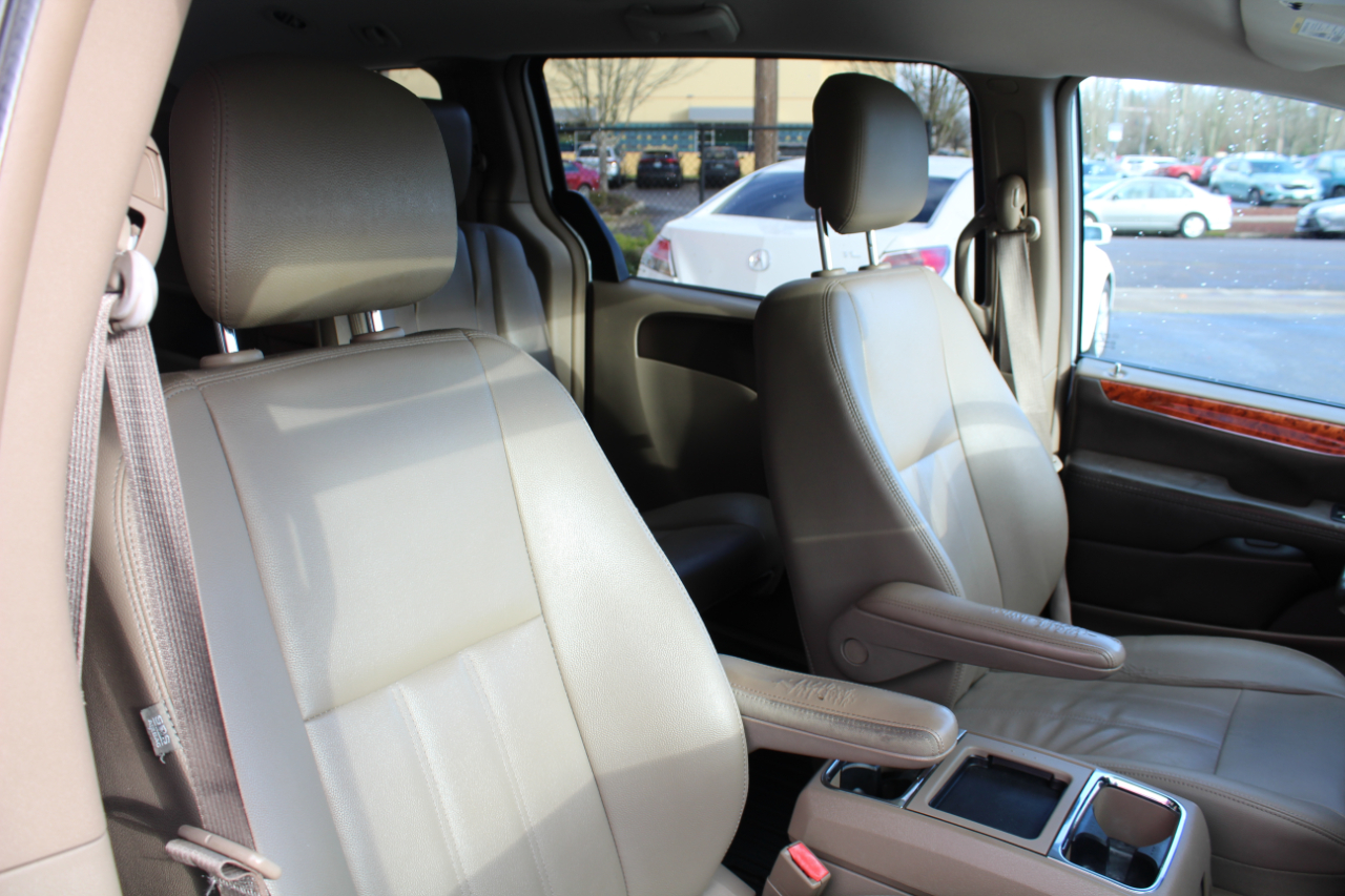 Chrysler Town & Country 4dr Wgn LX 2016