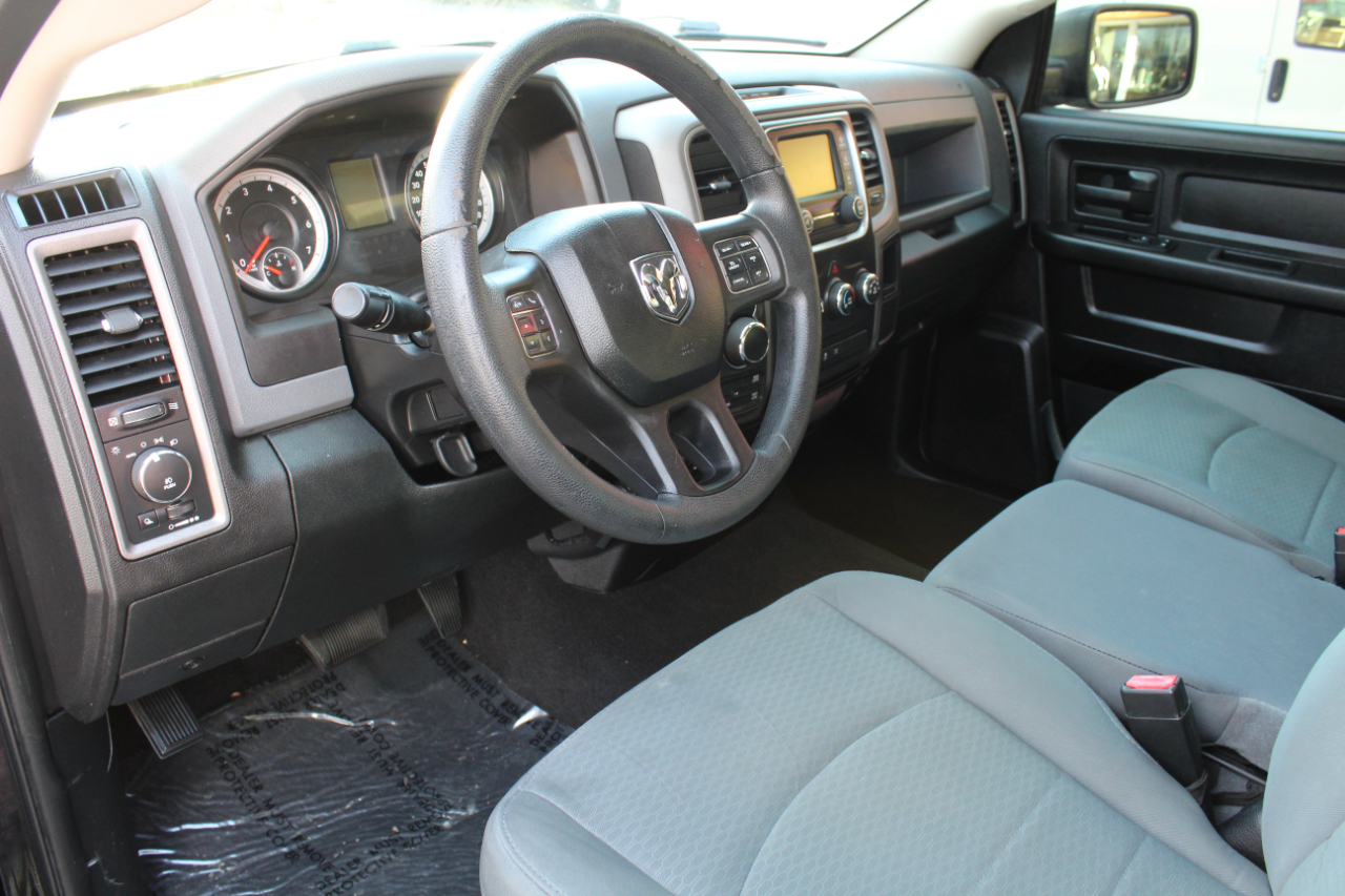 RAM 1500 4WD Quad Cab 140.5" Express 2014