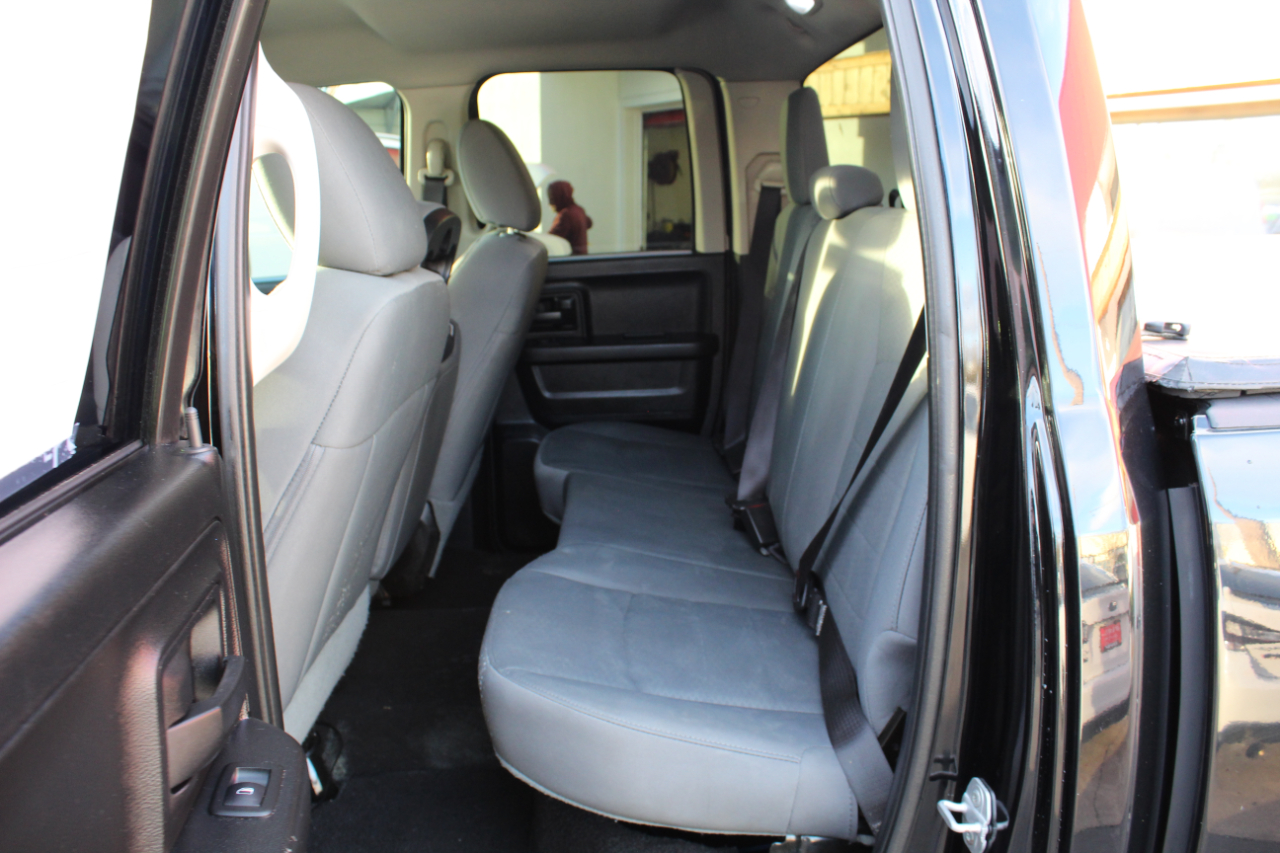 RAM 1500 4WD Quad Cab 140.5" Express 2014