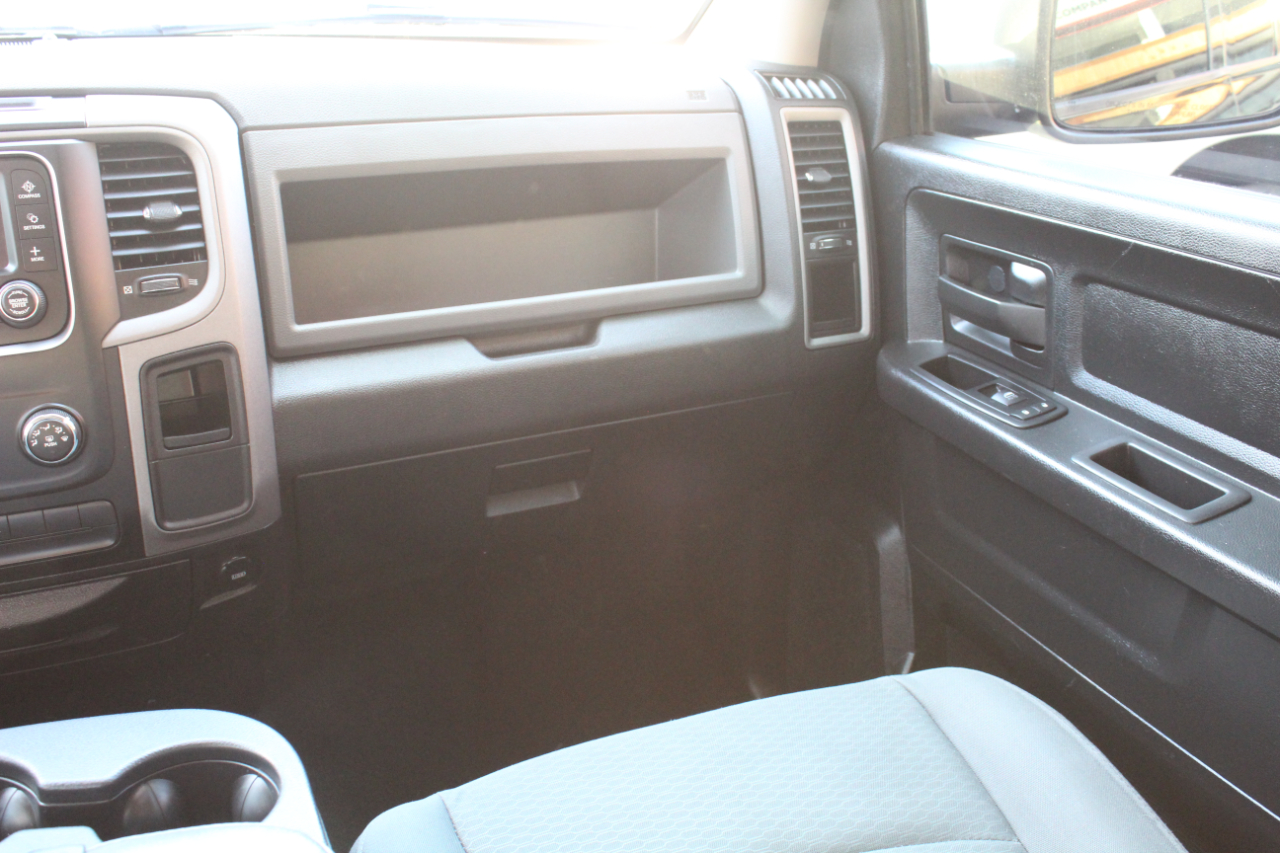 RAM 1500 4WD Quad Cab 140.5" Express 2014