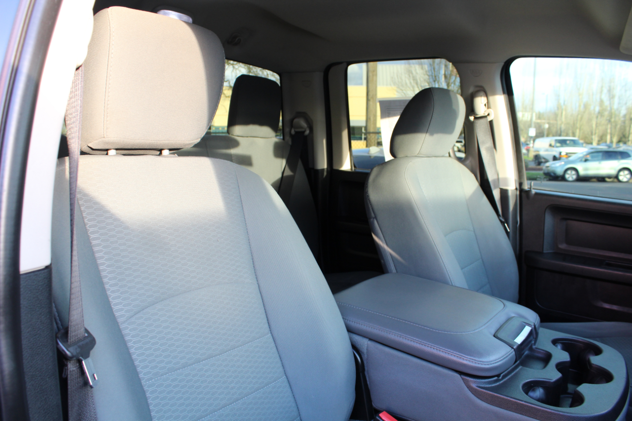 RAM 1500 4WD Quad Cab 140.5" Express 2014