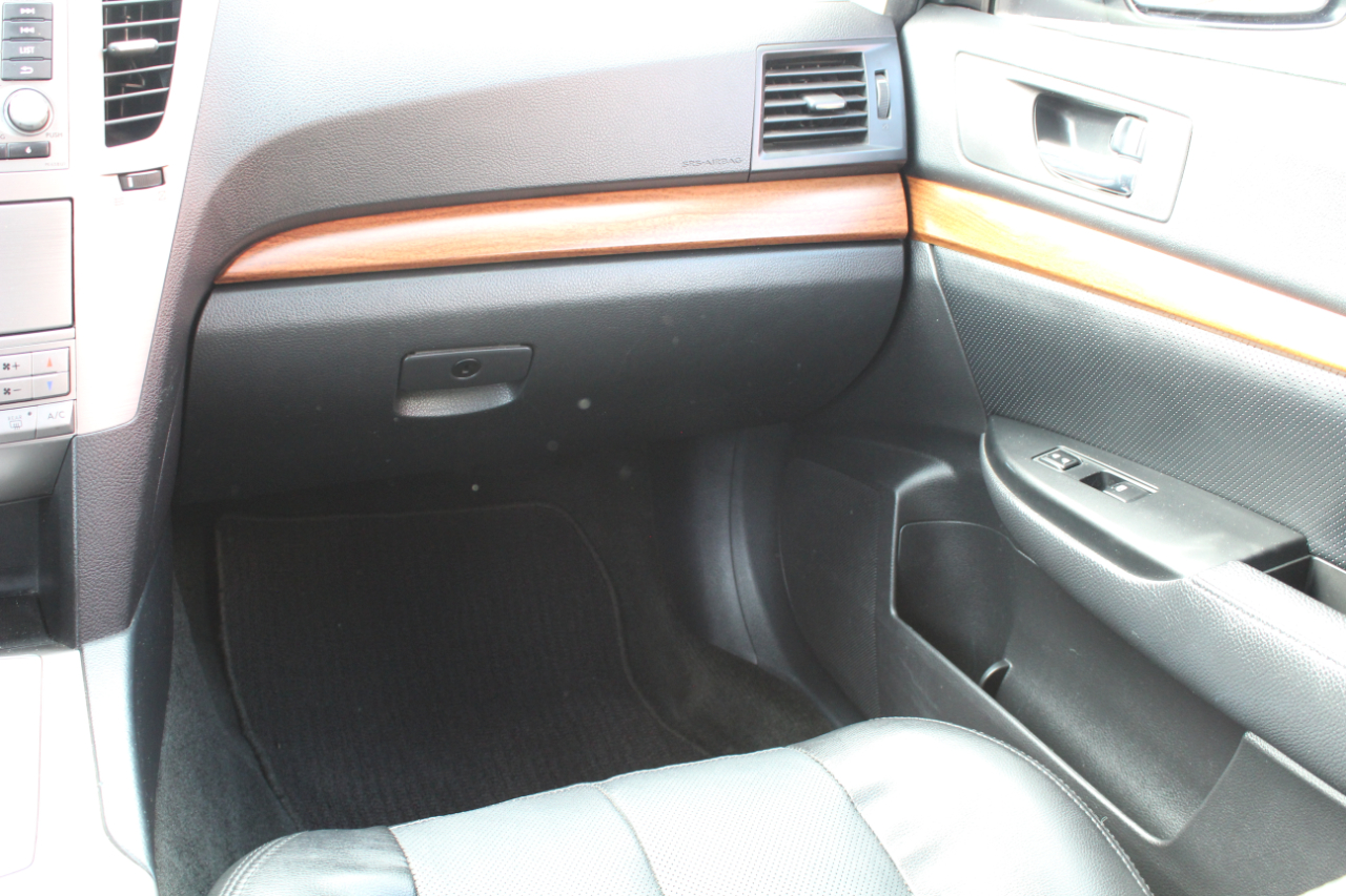 Subaru Outback 4dr Wgn H4 Auto 2.5i Limited 2013