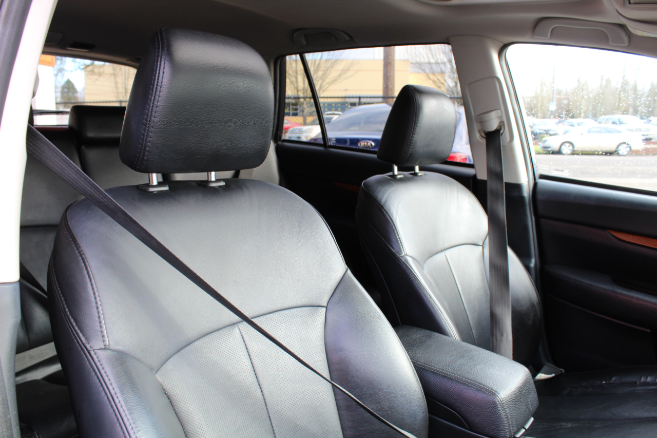 Subaru Outback 4dr Wgn H4 Auto 2.5i Limited 2013