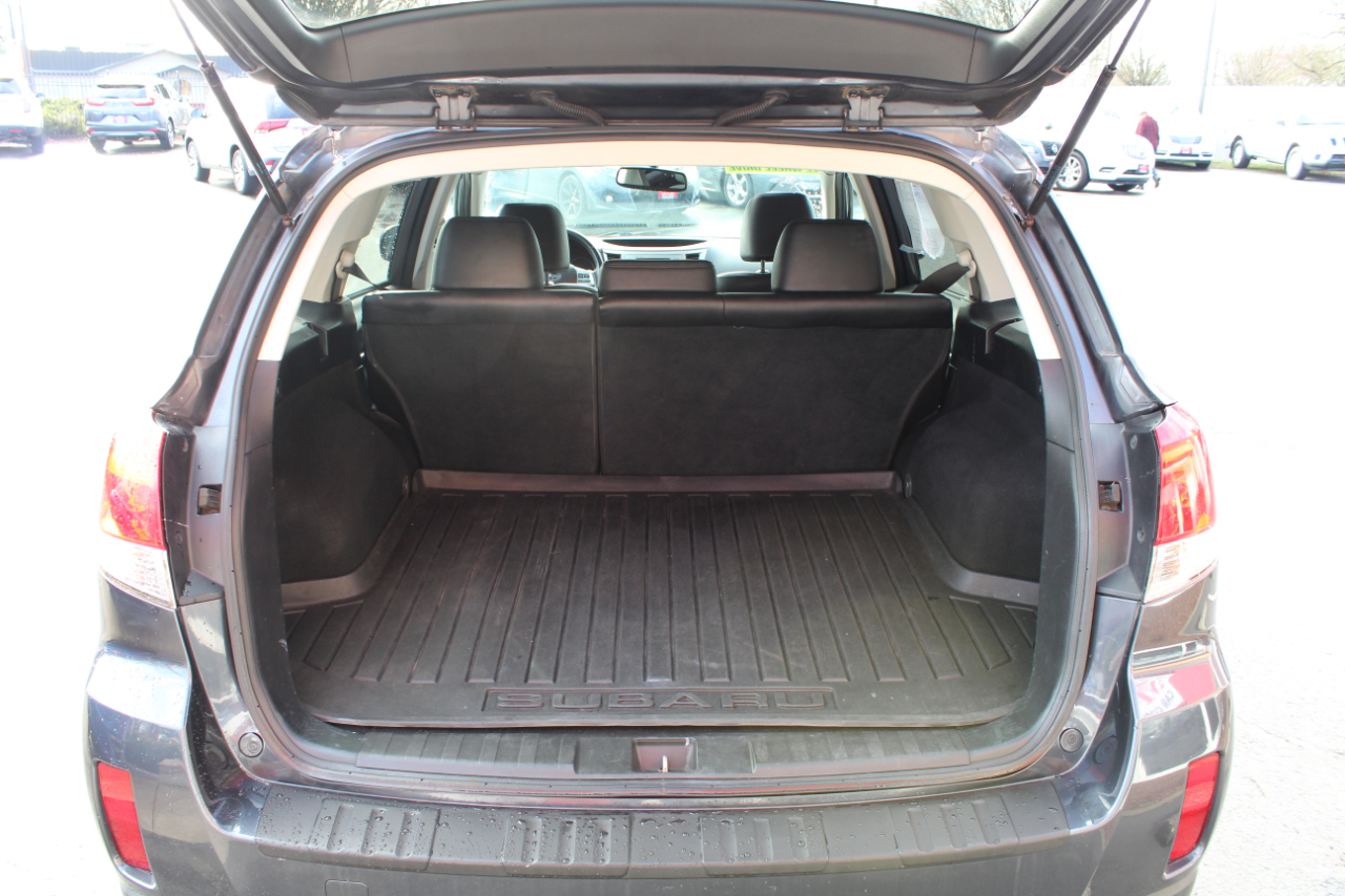 Subaru Outback 4dr Wgn H4 Auto 2.5i Limited 2013