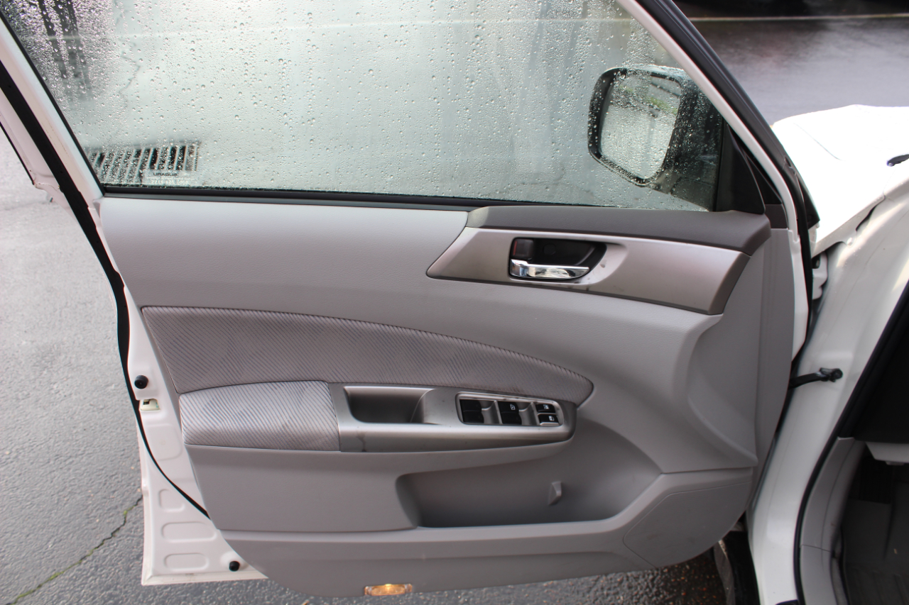 Subaru Forester (Natl) 4dr Auto X w/Premium Pkg 2009