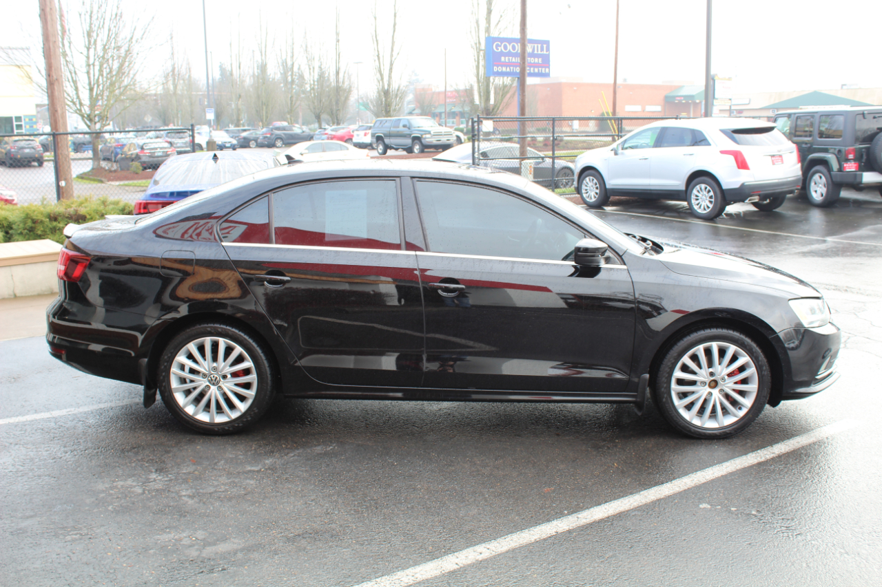 Volkswagen Jetta Sedan 4dr Auto 1.8T SEL PZEV 2016