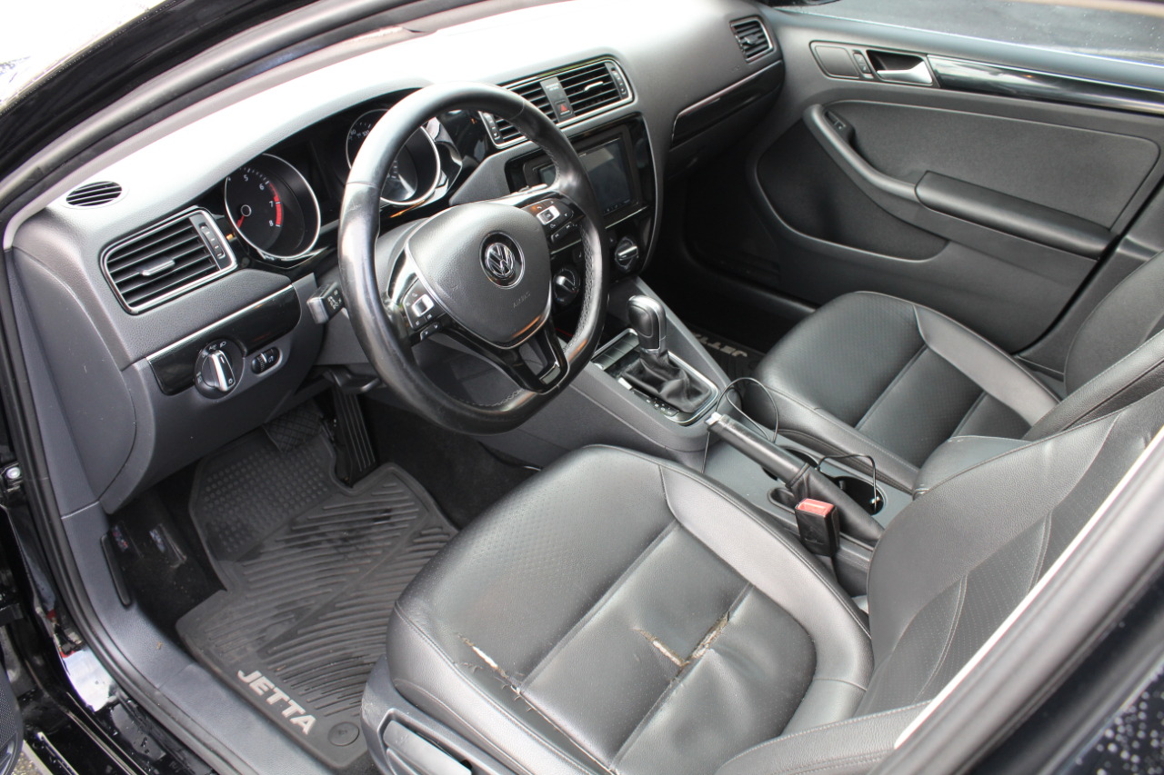 Volkswagen Jetta Sedan 4dr Auto 1.8T SEL PZEV 2016