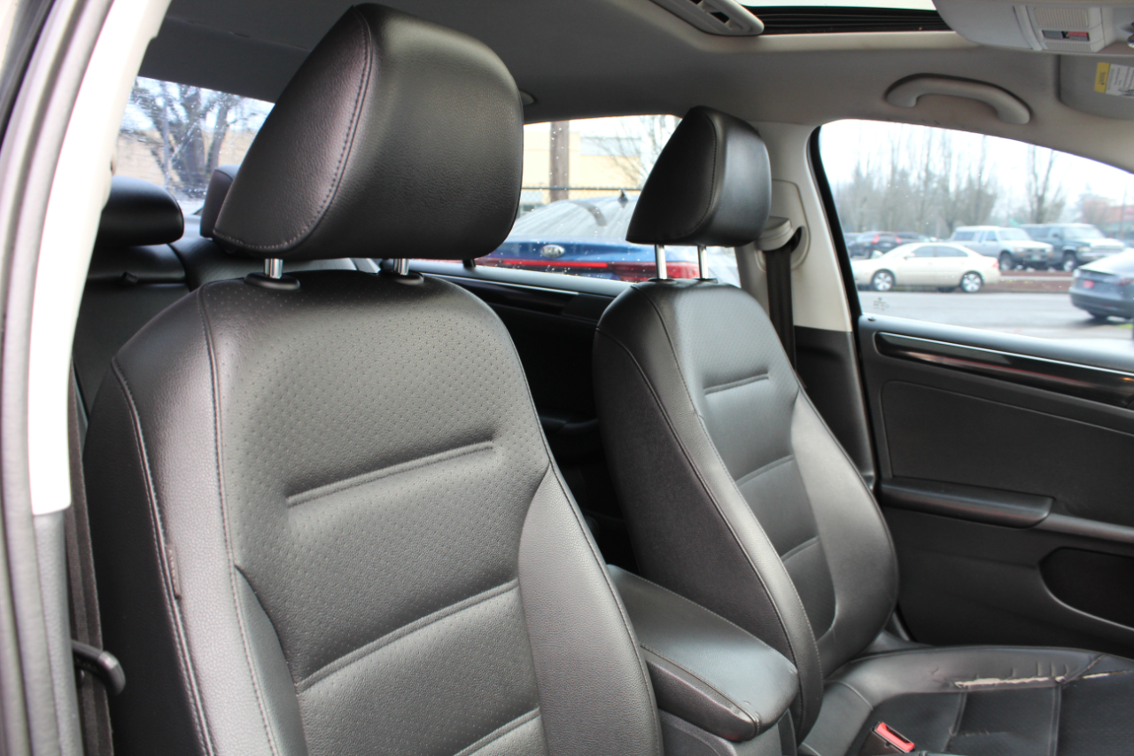 Volkswagen Jetta Sedan 4dr Auto 1.8T SEL PZEV 2016