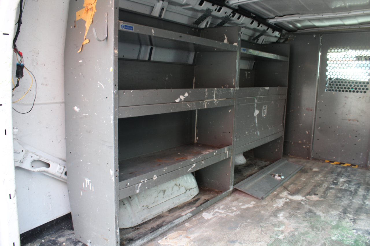 Chevrolet Express Cargo Van RWD 2500 135" 2008