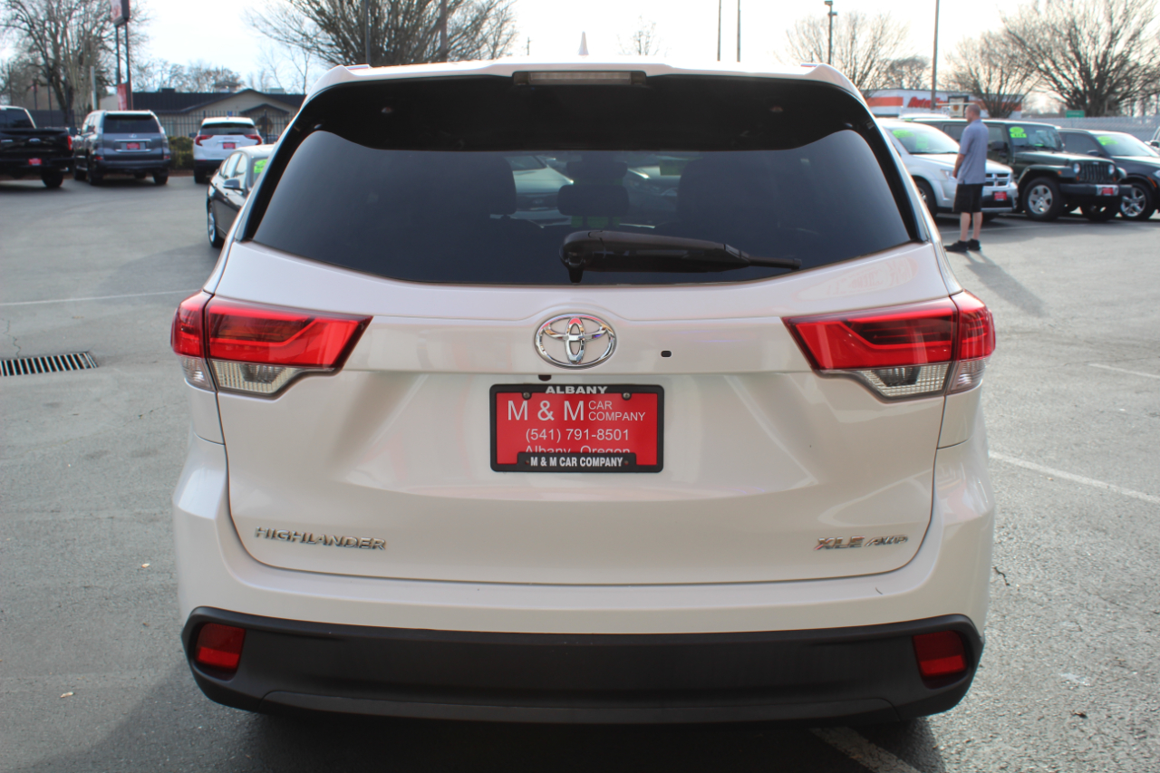 Toyota Highlander XLE V6 AWD (Natl) 2018