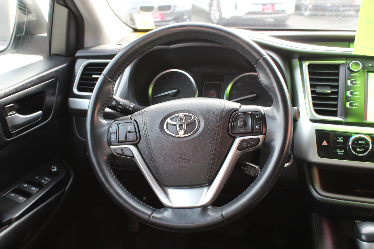 Toyota Highlander XLE V6 AWD (Natl) 2018