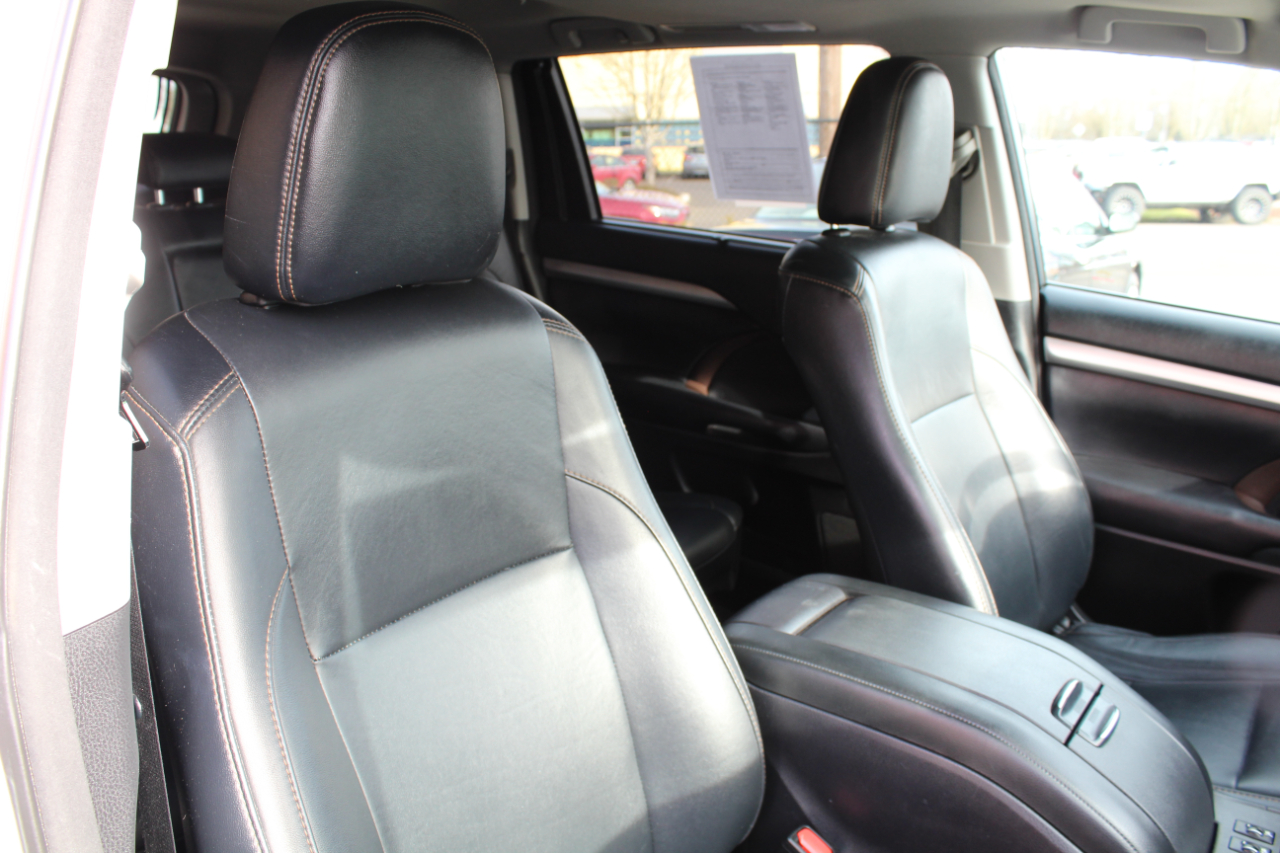 Toyota Highlander XLE V6 AWD (Natl) 2018