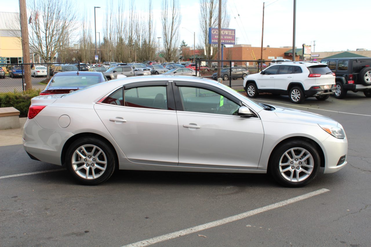 Chevrolet Malibu 4dr Sdn ECO w/1SA 2013