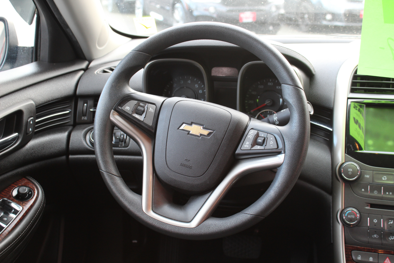 Chevrolet Malibu 4dr Sdn ECO w/1SA 2013