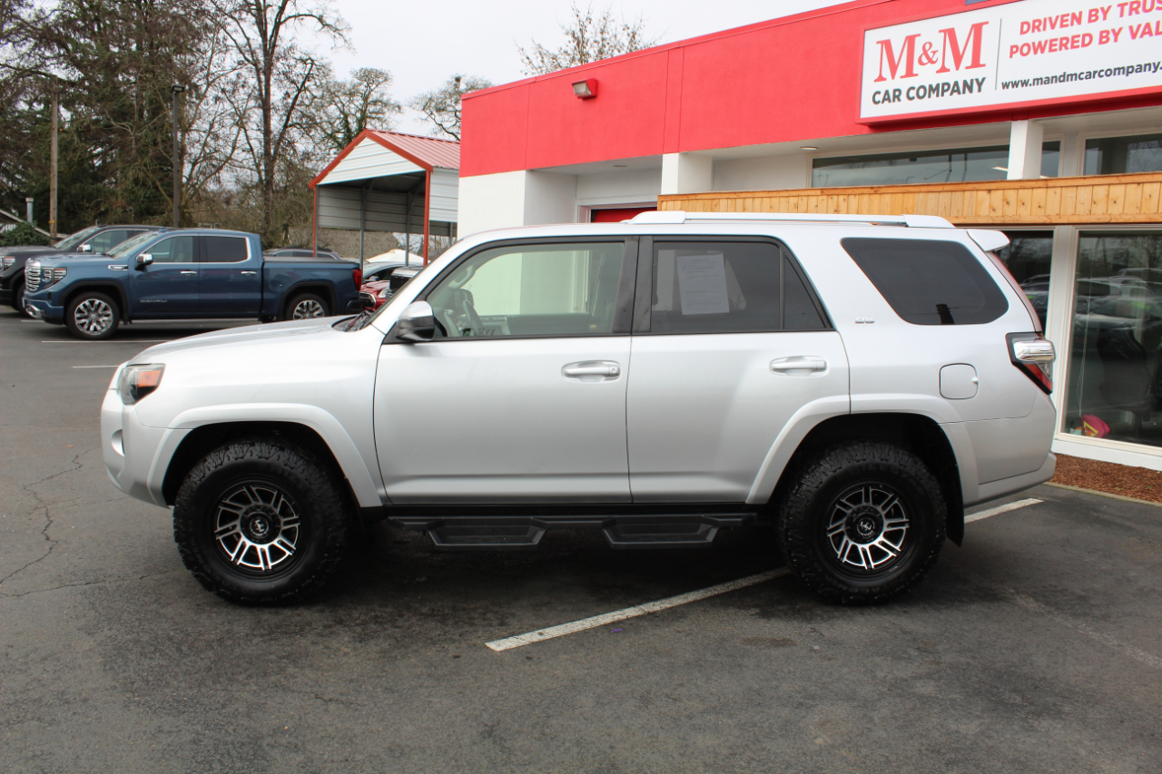 Toyota 4Runner 4dr SR5 Sport V6 Auto 4WD (Natl) 2016