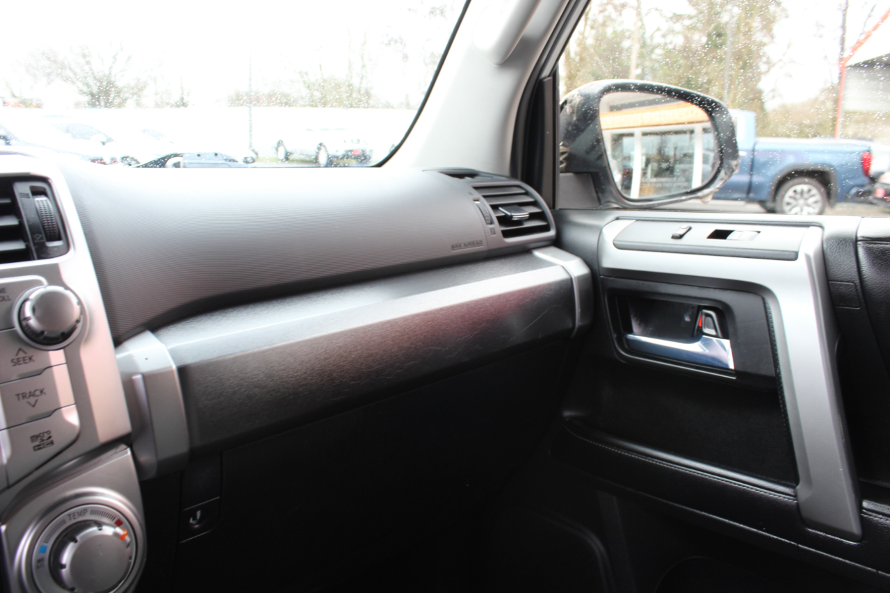 Toyota 4Runner 4dr SR5 Sport V6 Auto 4WD (Natl) 2016