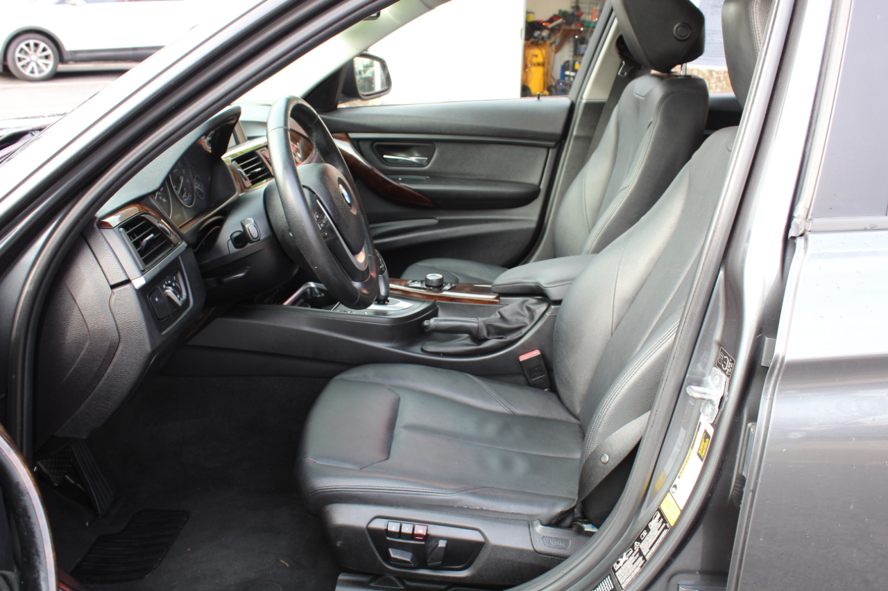 BMW 3 Series 4dr Sdn 328i xDrive AWD SULEV 2014