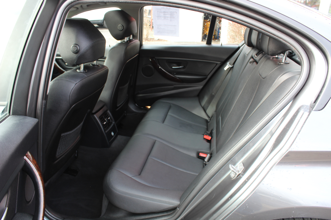 BMW 3 Series 4dr Sdn 328i xDrive AWD SULEV 2014