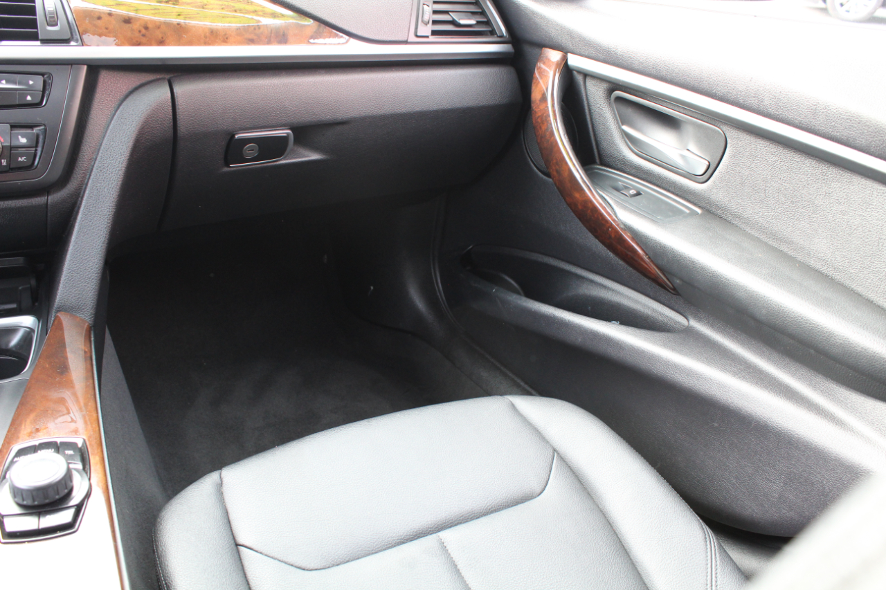 BMW 3 Series 4dr Sdn 328i xDrive AWD SULEV 2014