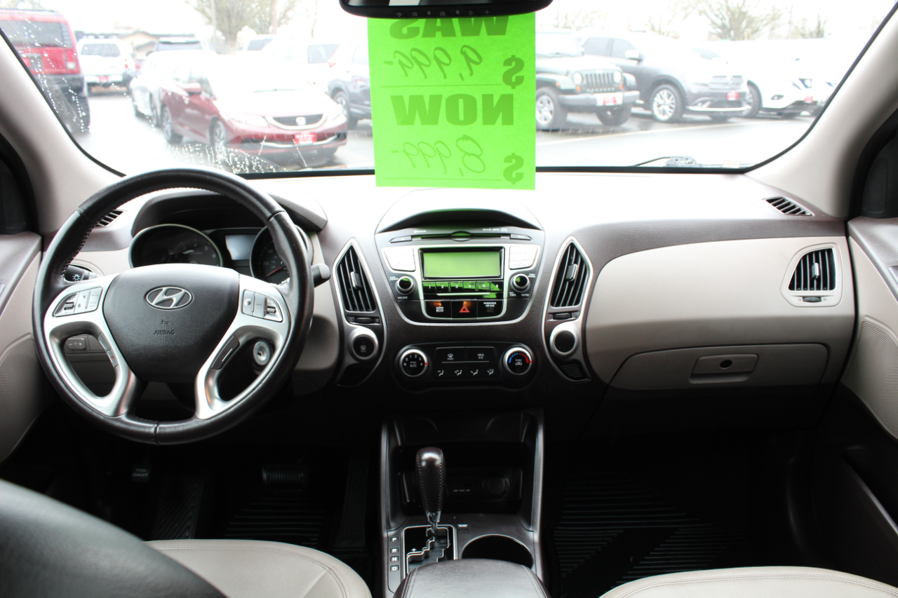 Hyundai Tucson FWD 4dr Auto GLS PZEV 2012