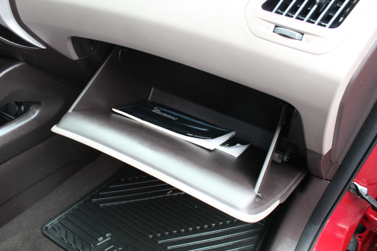 Hyundai Tucson FWD 4dr Auto GLS PZEV 2012