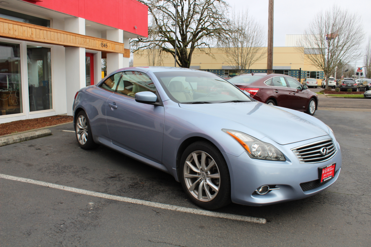Infiniti G37 Convertible 2dr Base 2011