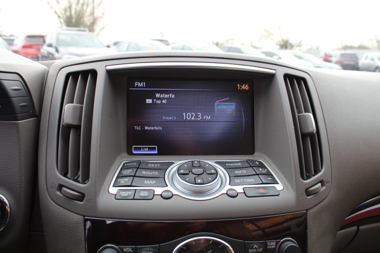 Infiniti G37 Convertible 2dr Base 2011