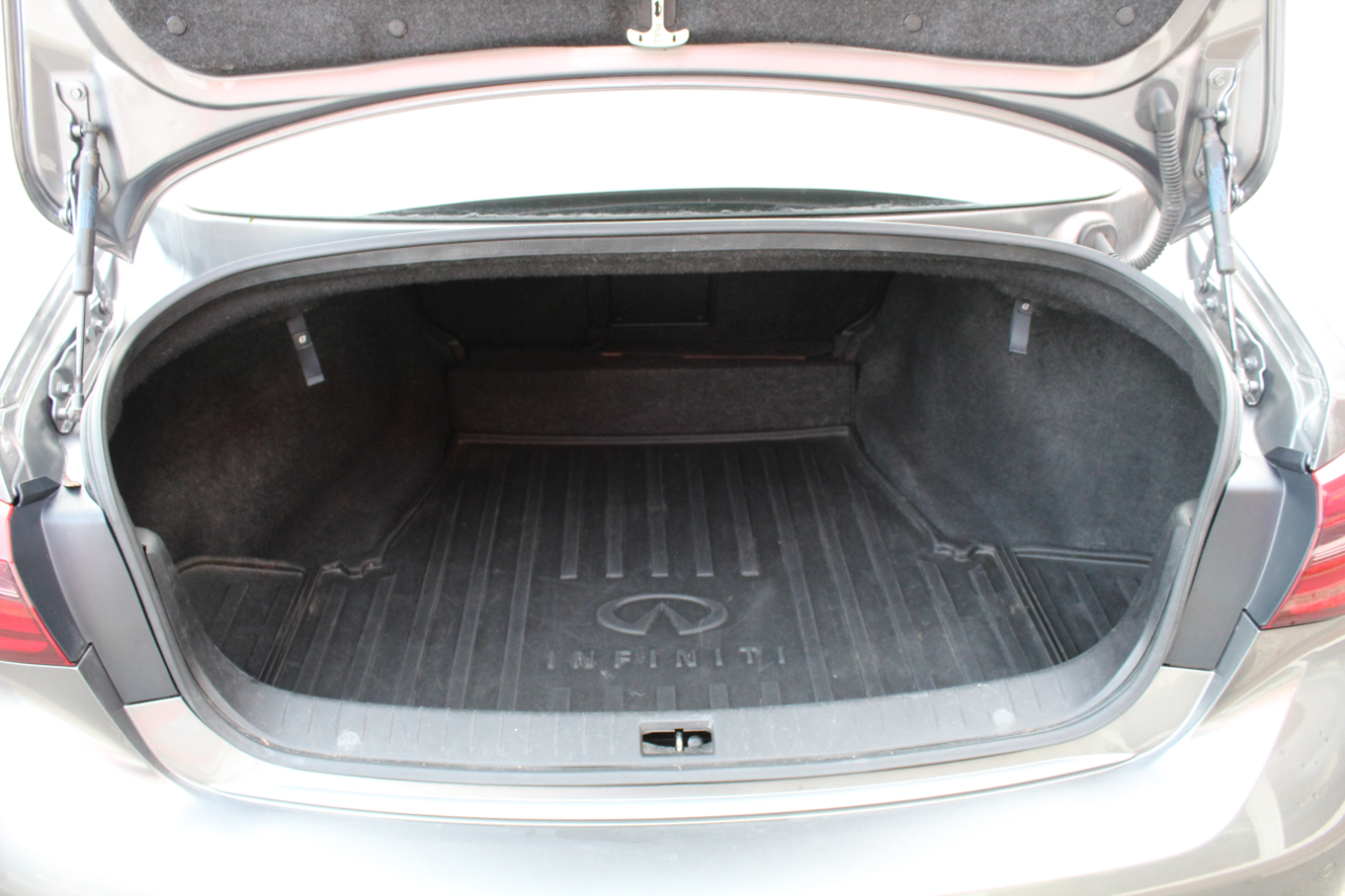 Infiniti Q50 3.0t LUXE AWD 2018