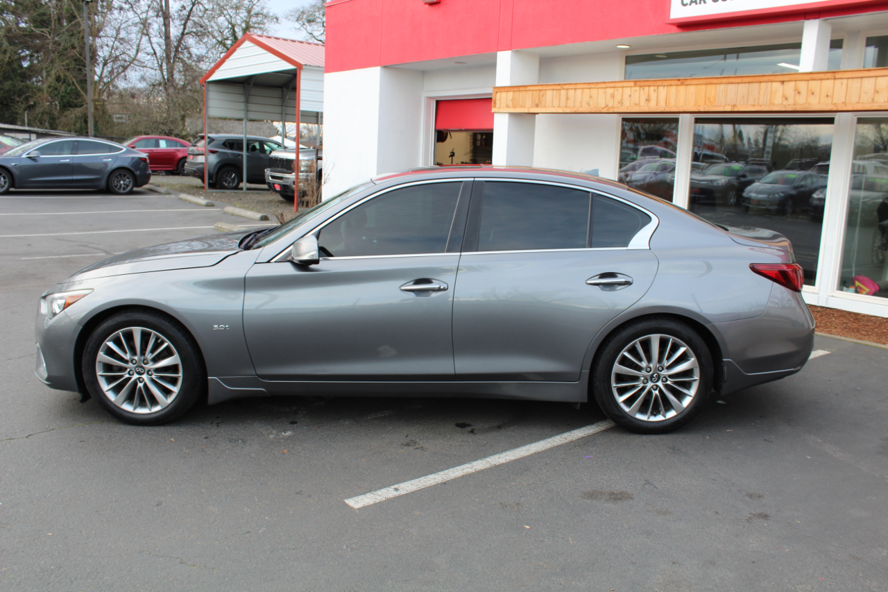 Infiniti Q50 3.0t LUXE AWD 2018