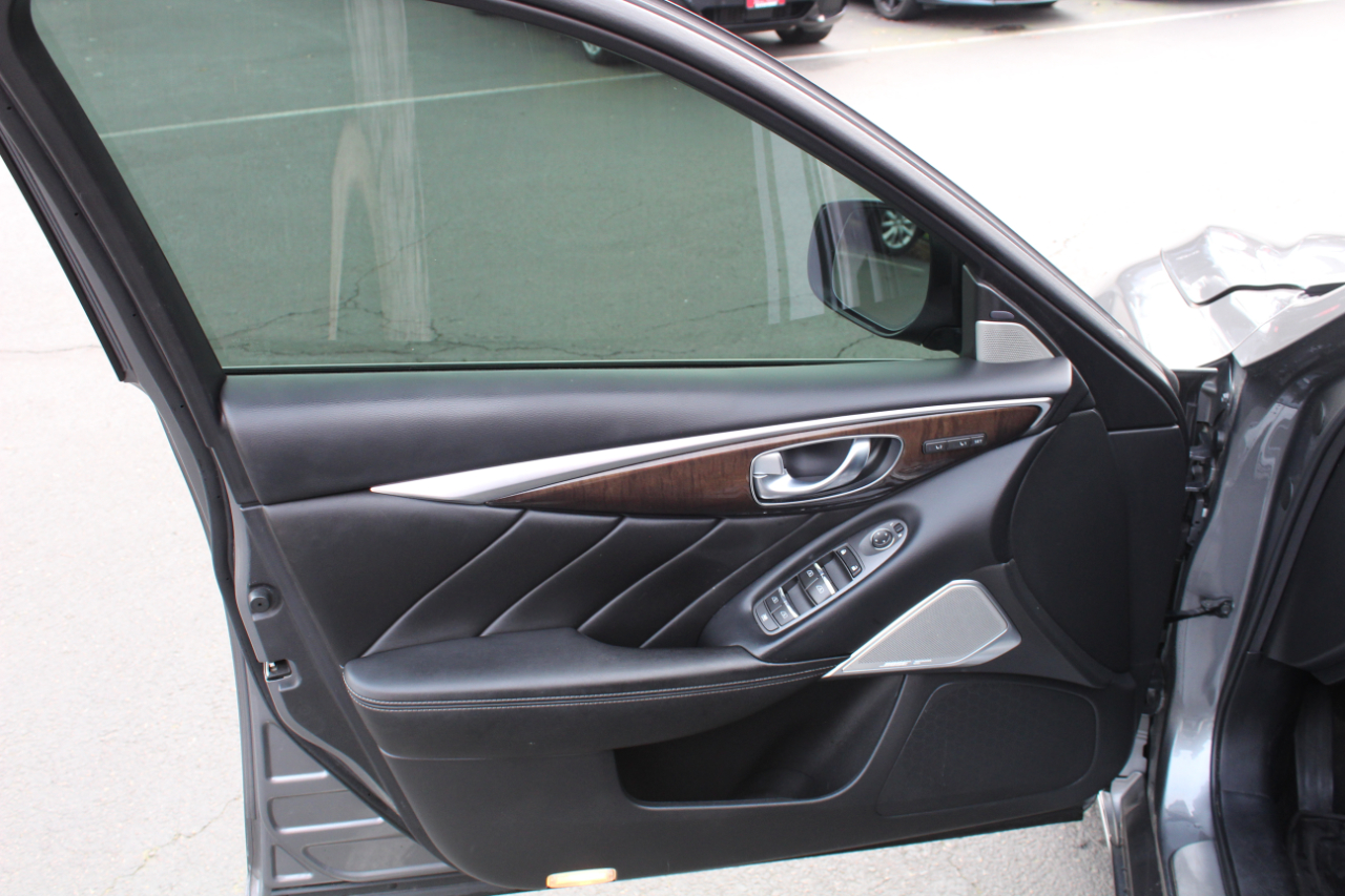 Infiniti Q50 3.0t LUXE AWD 2018